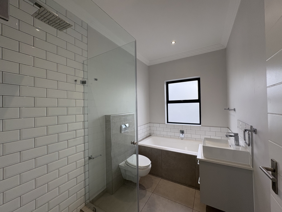 4 Bedroom Property for Sale in Sandown Western Cape